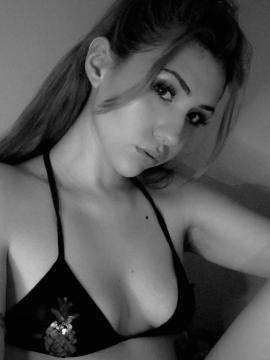 OnlyFans - kiki / @sadgirlkiki — photo 15 of 218