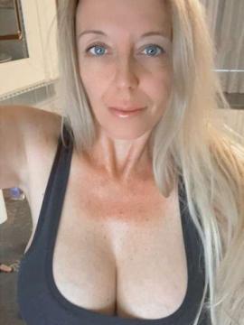 OnlyFans - Tunderose / @tunderose7 — photo 76 of 275