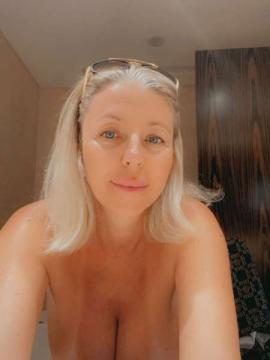 OnlyFans - Tunderose / @tunderose7 — photo 242 of 275