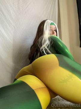 OnlyFans - QUEENHYRULE / @queenhyrule — photo 18 of 256