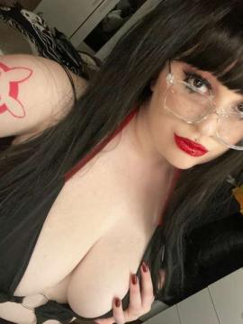 OnlyFans - QUEENHYRULE / @queenhyrule — photo 99 of 256