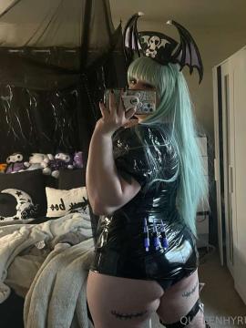 OnlyFans - QUEENHYRULE / @queenhyrule — photo 144 of 256