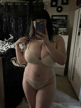 OnlyFans - QUEENHYRULE / @queenhyrule — photo 254 of 256