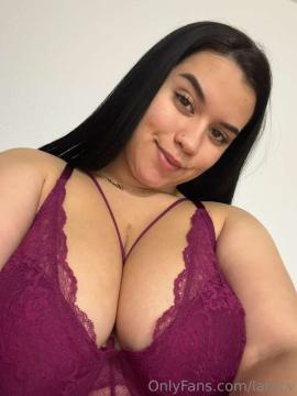 OnlyFans - u248566897 / @laracv — photo 96 of 434