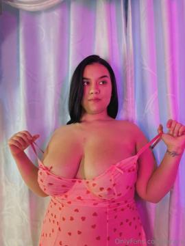 OnlyFans - u248566897 / @laracv — photo 429 of 434