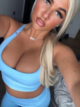 OnlyFans - Leonie / @sleoniex — photo 18 of 82
