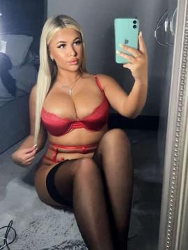 OnlyFans - Leonie / @sleoniex — photo 53 of 82