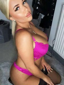 OnlyFans - Leonie / @sleoniex — photo 62 of 82