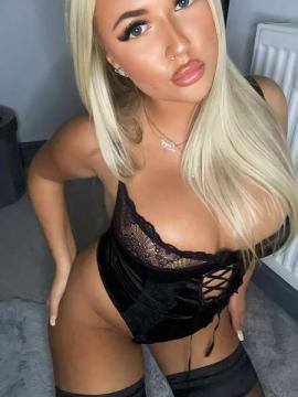 OnlyFans - Leonie / @sleoniex — photo 64 of 82