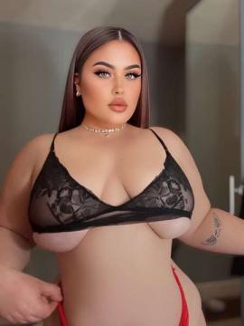 OnlyFans - Chloe townson / @chloetownson1212 — photo 75 of 187