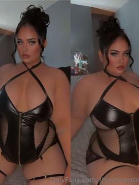 OnlyFans - Chloe townson / @chloetownson1212 — photo 96 of 187