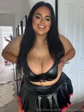 OnlyFans - Miss Chloe / @brunettebaddiie — photo 33 of 496