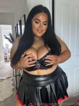 OnlyFans - Miss Chloe / @brunettebaddiie — photo 37 of 496