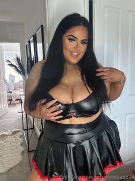 OnlyFans - Miss Chloe / @brunettebaddiie — photo 41 of 496