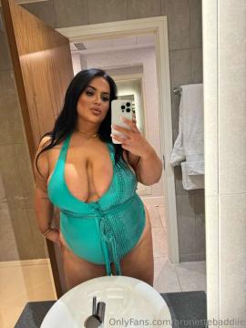 OnlyFans - Miss Chloe / @brunettebaddiie — photo 59 of 496