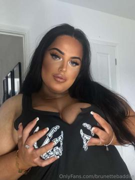 OnlyFans - Miss Chloe / @brunettebaddiie — photo 76 of 496