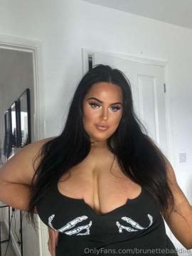 OnlyFans - Miss Chloe / @brunettebaddiie — photo 99 of 496