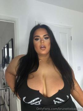 OnlyFans - Miss Chloe / @brunettebaddiie — photo 101 of 496