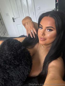 OnlyFans - Miss Chloe / @brunettebaddiie — photo 107 of 496