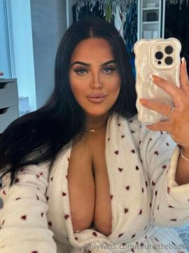 OnlyFans - Miss Chloe / @brunettebaddiie — photo 132 of 496