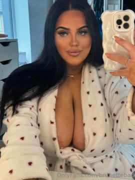 OnlyFans - Miss Chloe / @brunettebaddiie — photo 134 of 496