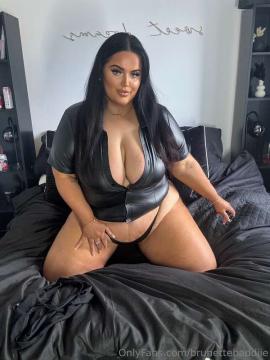 OnlyFans - Miss Chloe / @brunettebaddiie — photo 135 of 496