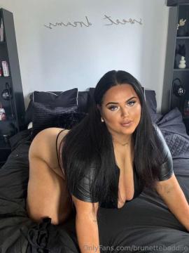 OnlyFans - Miss Chloe / @brunettebaddiie — photo 138 of 496