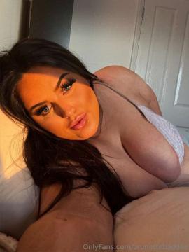 OnlyFans - Miss Chloe / @brunettebaddiie — photo 154 of 496