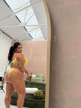 OnlyFans - Miss Chloe / @brunettebaddiie — photo 155 of 496