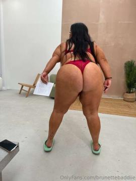 OnlyFans - Miss Chloe / @brunettebaddiie — photo 157 of 496