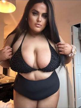 OnlyFans - Miss Chloe / @brunettebaddiie — photo 386 of 496