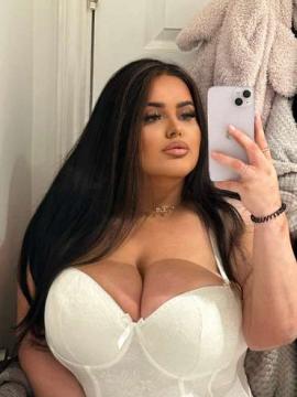 OnlyFans - Miss Chloe / @brunettebaddiie — photo 388 of 496