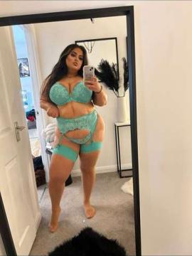 OnlyFans - Miss Chloe / @brunettebaddiie — photo 401 of 496