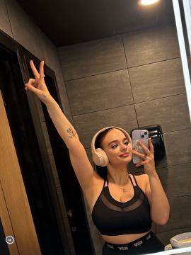 OnlyFans - Stormi / @stormi_xx - 32DD — photo 9 of 117