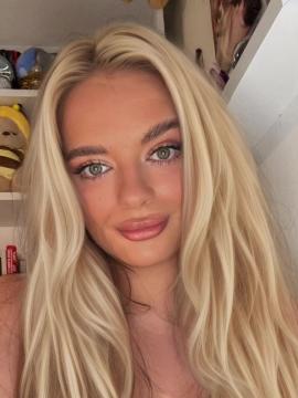 OnlyFans - Stormi / @stormi_xx - 32DD — photo 12 of 117