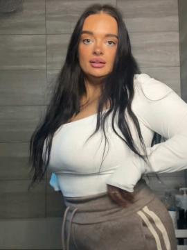 OnlyFans - Stormi / @stormi_xx - 32DD — photo 56 of 117