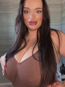 OnlyFans - Stormi / @stormi_xx - 32DD — photo 89 of 117