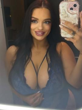 OnlyFans - Stormi / @stormi_xx - 32DD — photo 109 of 117