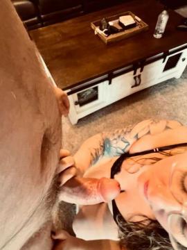 OnlyFans - Alyssa / @hotwifealyssa