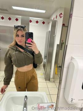 OnlyFans - Maddy / @maddieesx — photo 988 of 1580