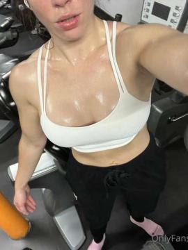 OnlyFans - Maddy / @maddieesx — photo 1510 of 1580