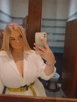 OnlyFans - Ell / @ellieharp3r — photo 69 of 89