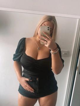 OnlyFans - Ell / @ellieharp3r — photo 71 of 89