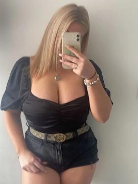 OnlyFans - Ell / @ellieharp3r — photo 79 of 89