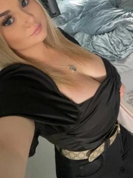 OnlyFans - Ell / @ellieharp3r — photo 86 of 89
