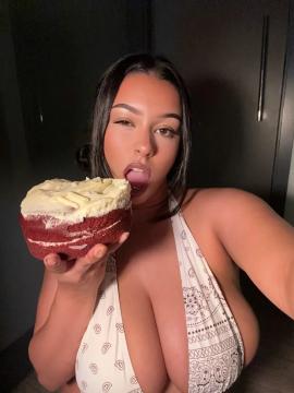 OnlyFans - Arabella / @arabellaaaxoxo - 36DD — photo 13 of 158