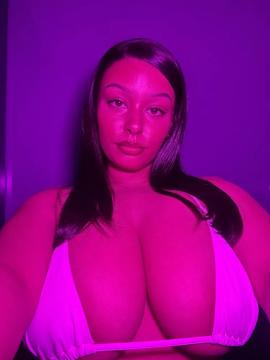 OnlyFans - Arabella / @arabellaaaxoxo - 36DD — photo 16 of 158