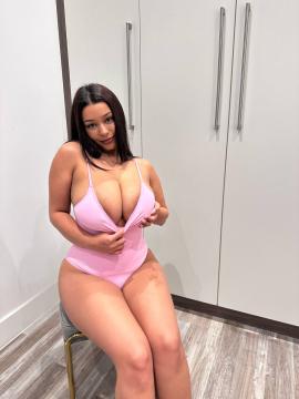 OnlyFans - Arabella / @arabellaaaxoxo - 36DD — photo 106 of 158
