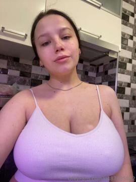 OnlyFans - SophieLovely / @sophiel0vely — photo 15 of 110
