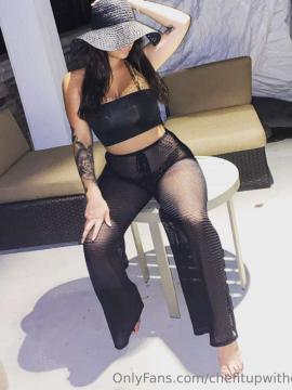 OnlyFans - Clara / @chefitupwithclara — photo 40 of 49